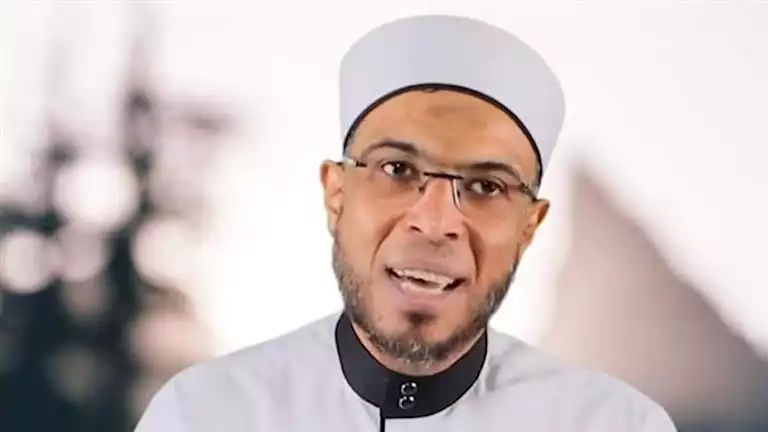 رسالة مؤثرة من الشيخ محمد أبوبكر بعد قرار الأوقاف بنقله إلى الوادي الجديد