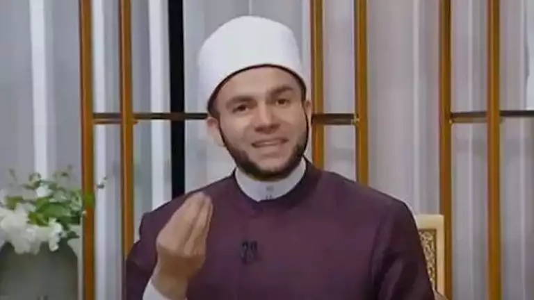 "عصر التشبه بالنساء وضرب الثوابت".. أستاذ بالأزهر: يجب الحجر على هؤلاء الناس