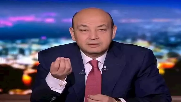 "الكل يلعب لصالح الأهلي".. تعليق مثير للجدل من عمرو أديب على تعادل الزمالك وهزيمة بيراميدز