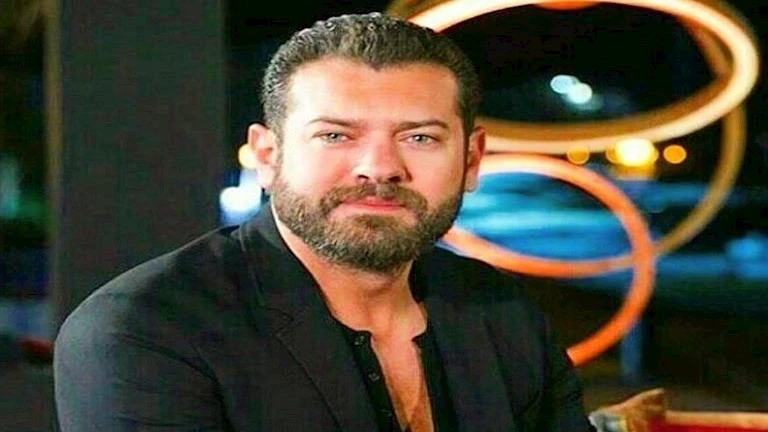 عمرو يوسف يقتحم عالم الخيال العلمي بفيلم "موسم صيد الغزلان"