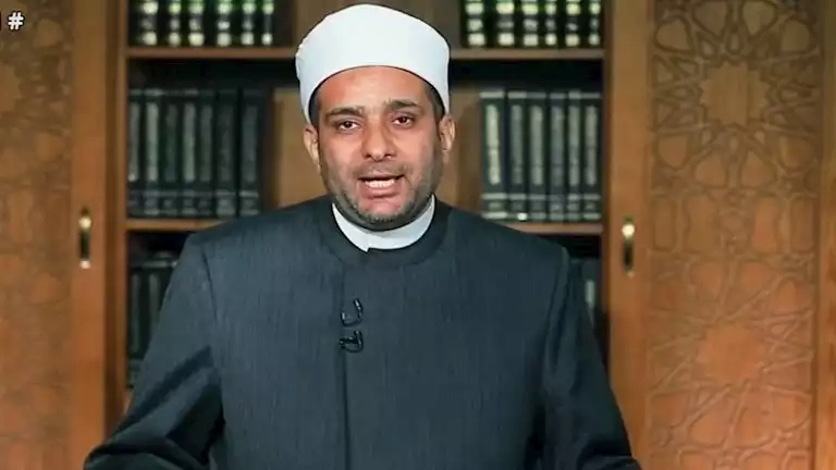 أمين الفتوى: سماع سورة البقرة لا يغني عن قراءتها من المصحف وتلاوتها بركة ووقاية من السحر