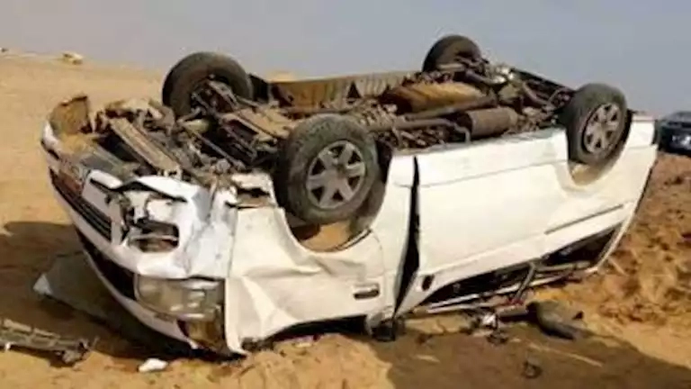 جثة و7 مصابين في انقلاب ميكروباص بوصلة حازم حسن بأكتوبر