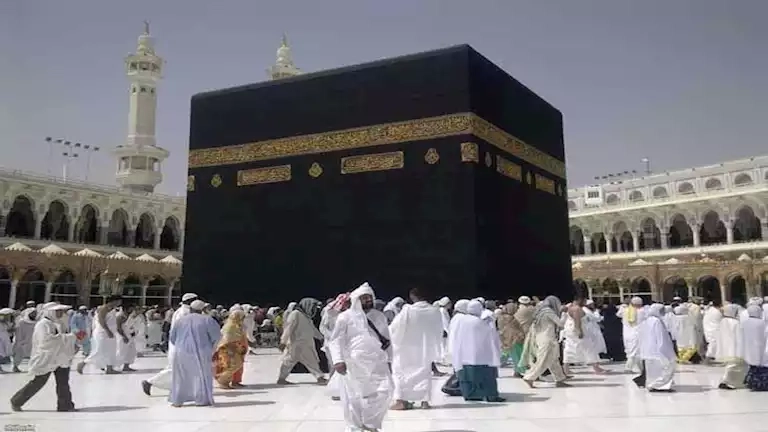 خلال عمرة رمضان.. حد السحب والشراء من الـ"كريدت كارد" بالسعودية في 3 بنوك