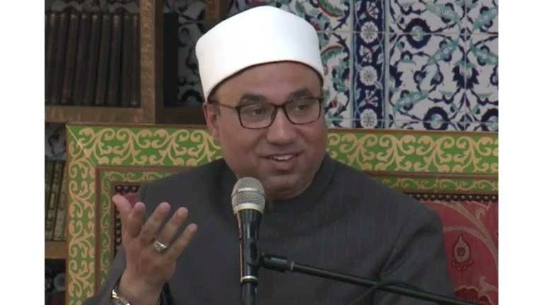 بعد استدلاله الدائم بحديث "استفت قلبك".. عالم أزهري يرد على الدكتور سعد الهلالي: أي القلوب يُستفتى؟