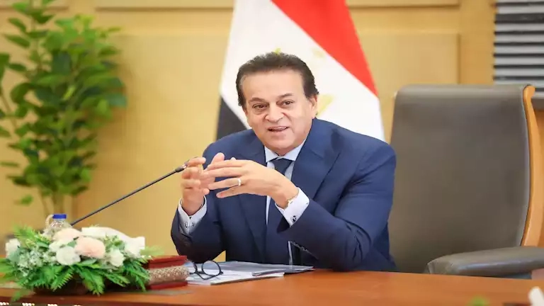 وزير الصحة يشهد تكريم شهيدي معهد القلب ويطلق جائزتين سنويتين بقيمة 100 ألف جنيه