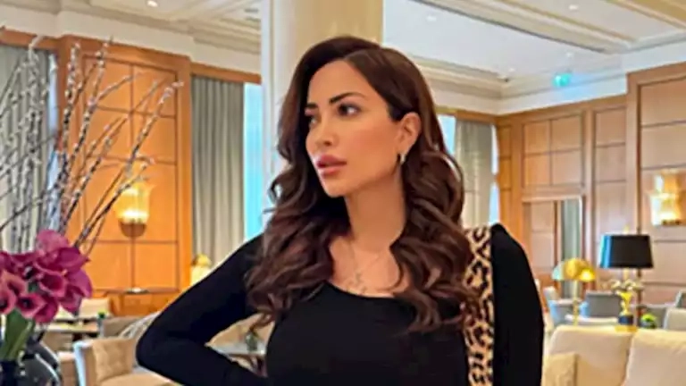"جريئة أمام حمام سباحة"..أحدث ظهور لـ نسرين طافش والجمهور يعلق (صور)