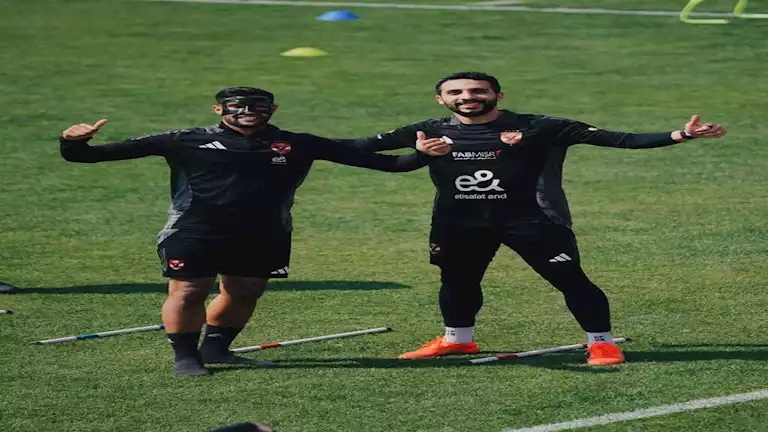 لاعب الأهلي السابق يقترب من الوداد المغربي