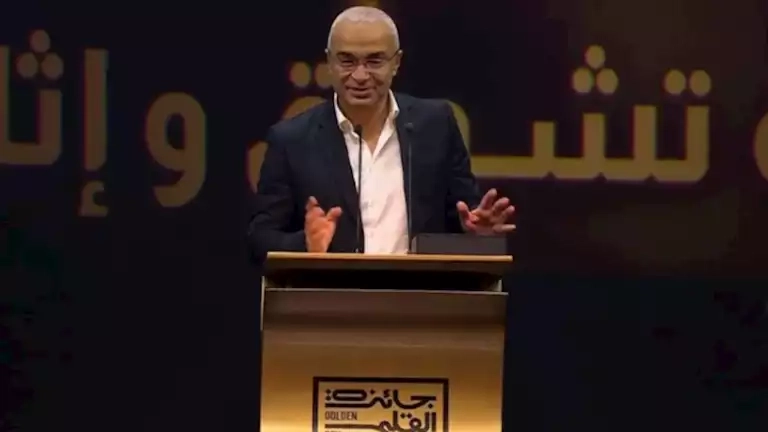 "دفتر ناعوت" تفوز بجائزة أفضل رواية للتشويق والإثارة في حفل جوائز "القلم الذهبي"