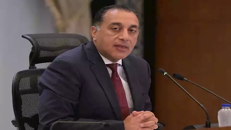 رئيس الوزراء يفتتح توسعات مصنع "سي بورد" لتصنيع مواد البناء