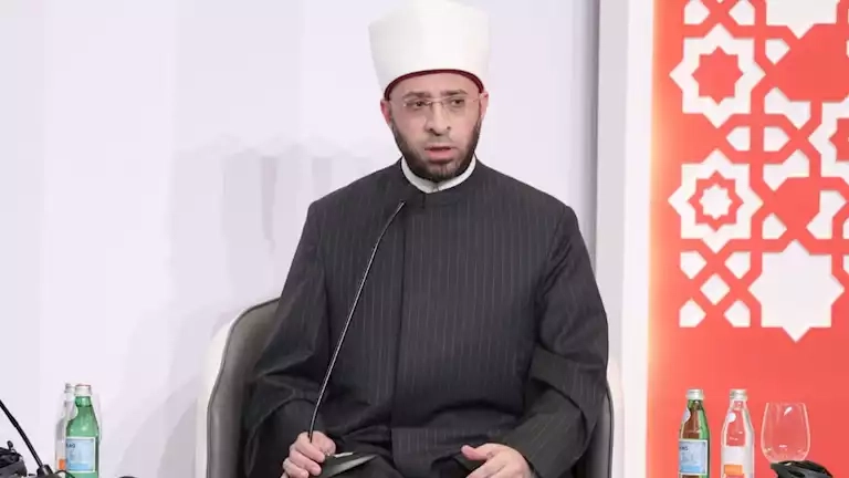 وزير الأوقاف يفتتح الملتقى الفكري بساحة مسجد الحسين