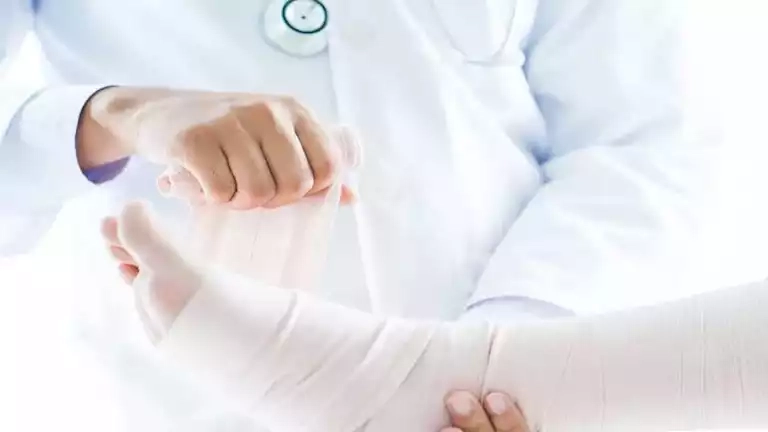 مؤتمر بطب قصر العيني يتيح جراحات القدم والكاحل عبر "البث المباشر"