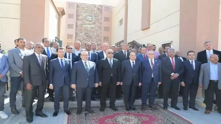 بتكلفة 5 ملايين جنيه... وزير العدل يفتتح مجمع خدمات الشهر العقاري والتوثيق بالغردقة