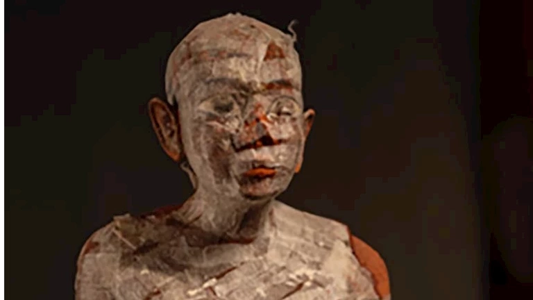 زاهي حواس عن كسر تمثال سقارة: أكاذيب وسنتخذ الإجراءات القانونية
