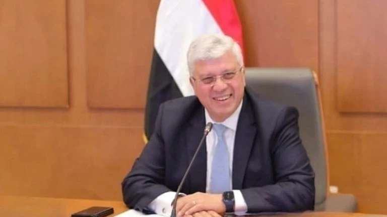 وزير التعليم العالي: الدولار في البحث العلمي عائده 3 أضعاف للدولة