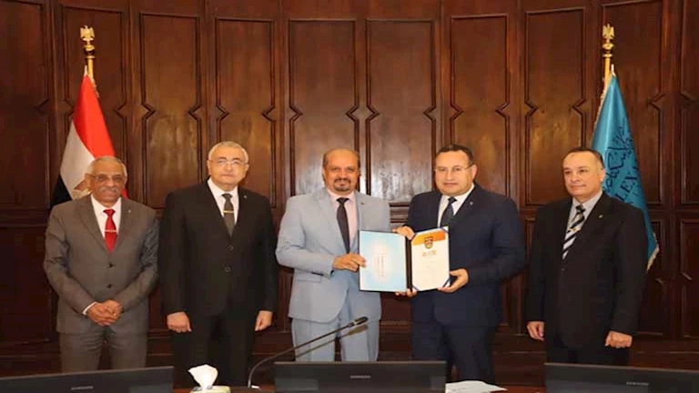 44 مليون جنيه تبرعات و20 درجة مزدوجة.. قرارات مهمة لمجلس جامعة الإسكندرية- صور