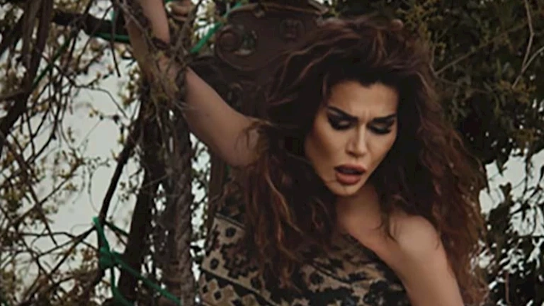 بإطلالة غربية.. نادين الراسي تنشر أحدث ظهور لها (صور)