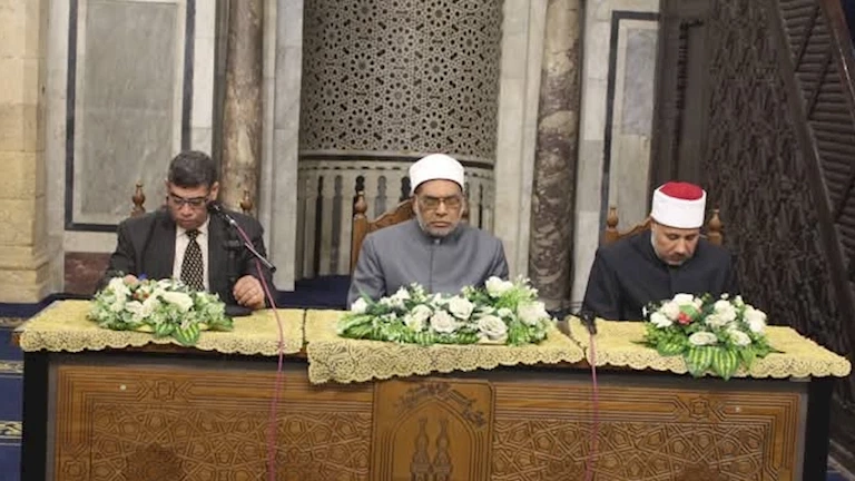 ملتقى أزهري يحذر من مشاهد الانصراف عن منهج الله: باتت ظاهرة بين بعض الشباب
