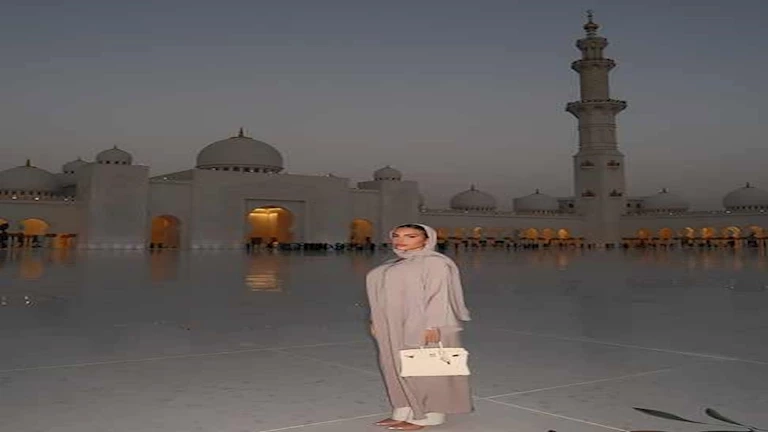 10 صور لجورجينا داخل مسجد الشيخ زايد الكبير بالإمارات وطليقة أشرف حكيمي تعلق