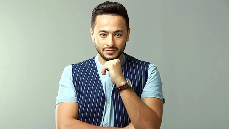 بالفيديو.. حمادة هلال يطرح أغنية"مش مرتاح" على "يوتيوب"