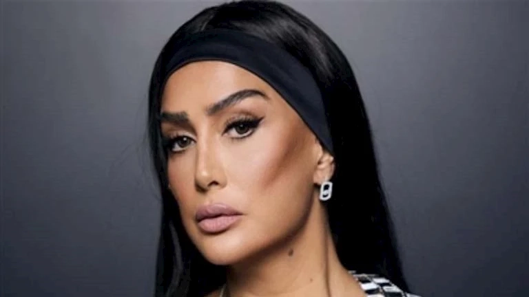 غادة عبدالرازق تنشر فيديوهات بالذكاء الاصطناعي وتعلق: "بحب شغلي أكتر من نفسي"