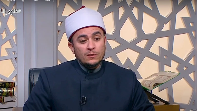 هل يجوز لزوجة أن تطلب من زوجها تعديل هيئته طالما لا يخالف الشرع أو العرف أو العقل؟.. أمين الفتوى يوضح