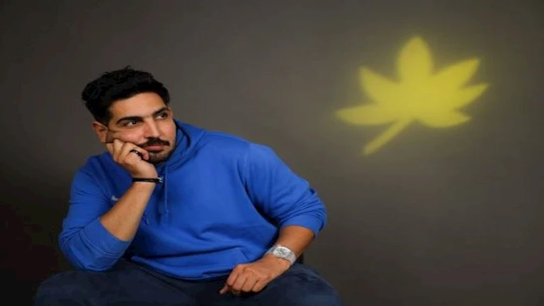 أغنية "مش هقدر أودعك" لـ محمود راتب تتخطى 5 ملايين مشاهدة