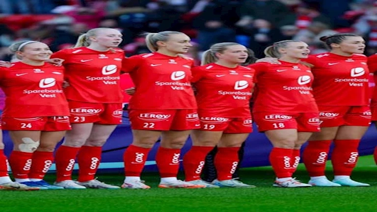 الدوري النرويجي يعلن قرارا مفاجئا بشأن اللاعبات الحوامل