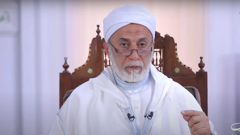 عالم أزهري: النبي أول خلق الله من جهة نوره وروحه لا من جهة جسده
