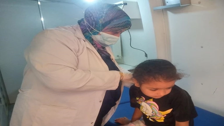 فحص 1259 مواطنا في قافلة طبية ببني سويف