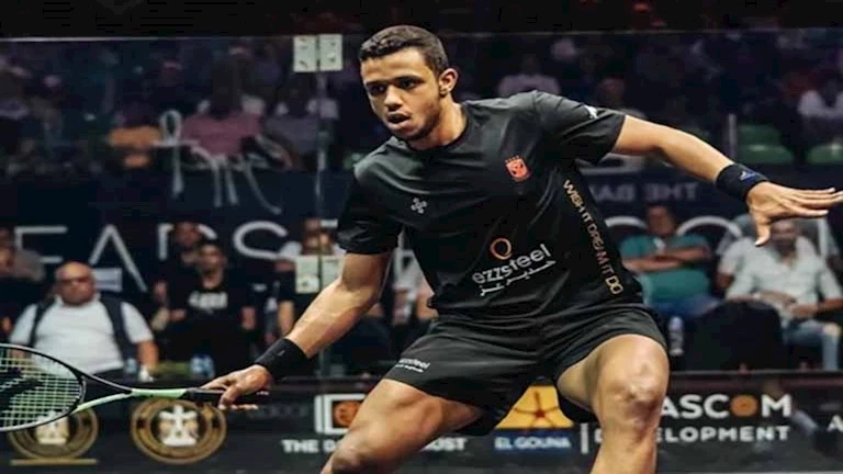 مصطفي عسل يتوج ببطولة العالم للإسكواش للمرة الأولى في تاريخه