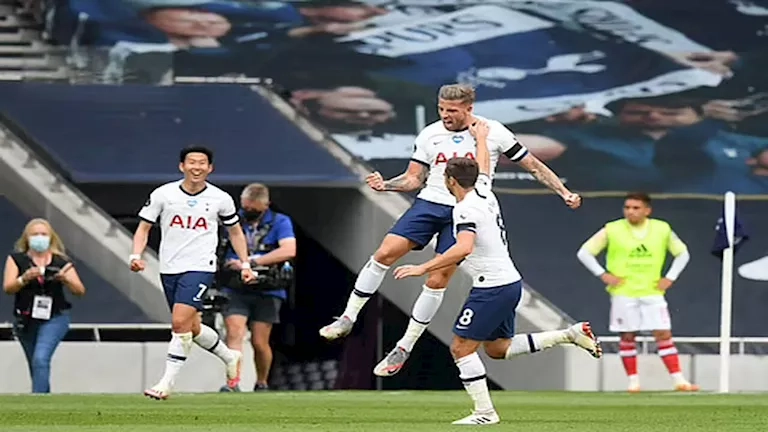 توتنهام يتوج بلقب الدوري الأوروبي على حساب مانشستر يونايتد