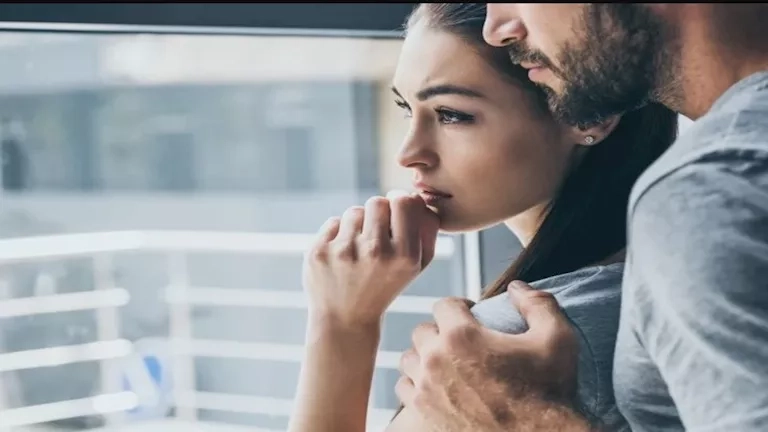 دراسة: الاكتئاب قد ينتقل بين الأزواج عبر بكتيريا الفم