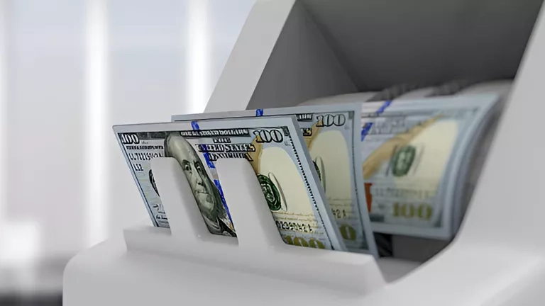 ‏‎الدولار بـ49.76 جنيه.. سعر العملات الأجنبية اليوم الأربعاء 28-5-2025