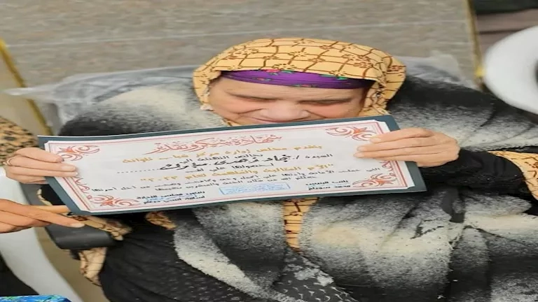"كفيفة لكنها رأت الدنيا ببصيرتها".. وفاة أقدم مُحفظة قرآن بالمنوفية