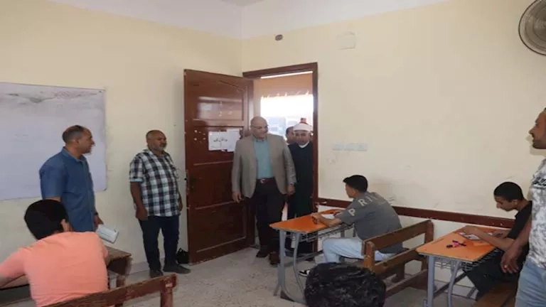 محافظ القليوبية يتفقد لجان امتحانات الشهادة الثانوية الأزهرية