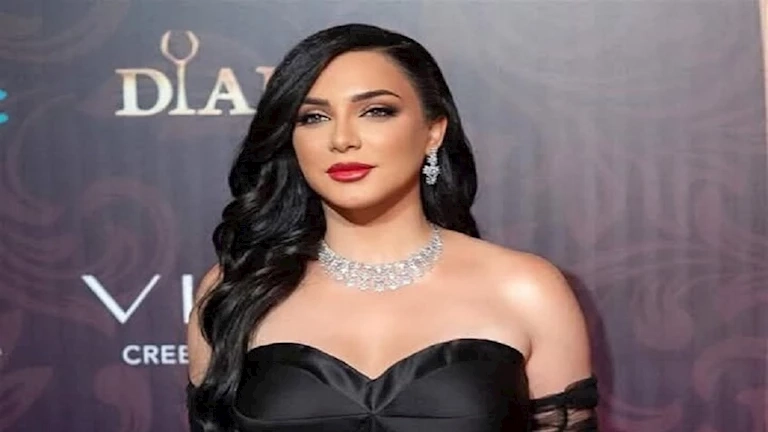 بعد رفع العقوبات الأمريكية.. سلاف فواخرجي: "مبارك لسوريا.. كل الخير لبلادي"