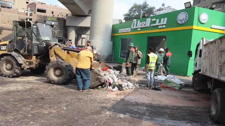 رفع 200 طن مخلفات وضبط 30 فريز للقمامة بحملة نظافة مكبرة في الجيزة