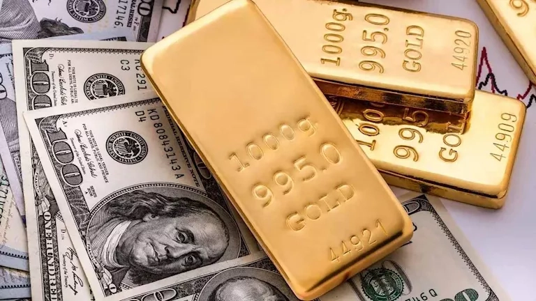 المخاوف الجيوسياسية تقفز بالدولار والذهب وتهوي ببورصة مصر