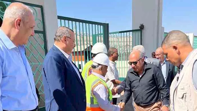 وزير الكهرباء يتفقد محطة السد العالي ويعلن دخول أول محول جديد الخدمة