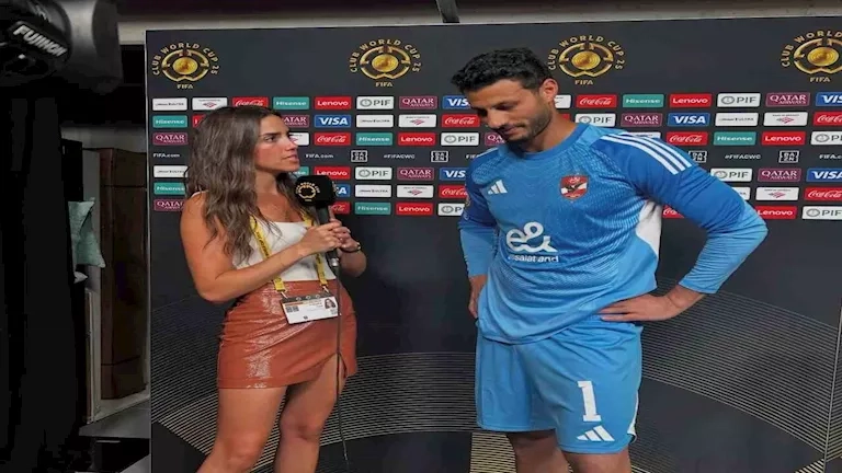 هل تجنب الشناوي النظر للمذيعة أثناء الحوار التلفزيوني? (فيديو)