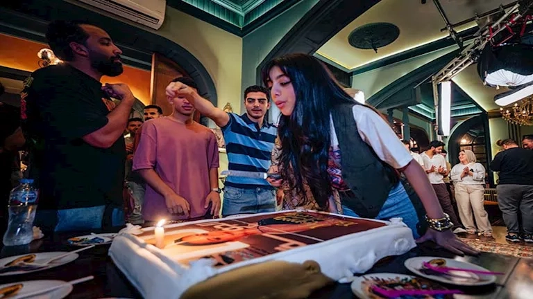 فريق مسلسل "ابن النصابة" يحتفل بعيد ميلاد ياسمينا العبد