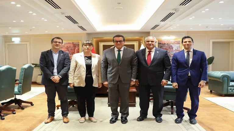 وزير الصحة يستقبل المنسق المقيم للأمم المتحدة والمدير الإقليمي لـ"الفاو" لبحث الخطط المستقبلية