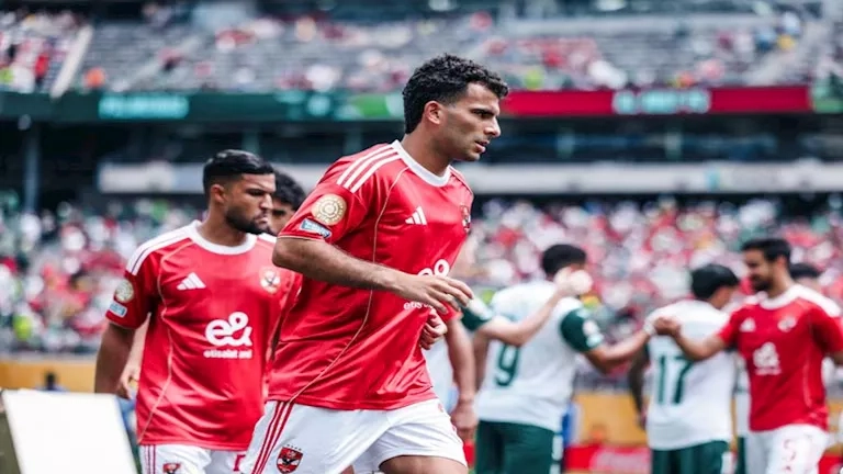 هل استحق لاعب بالميراس الطرد أمام الأهلي؟.. حكم دولي سابق يجيب