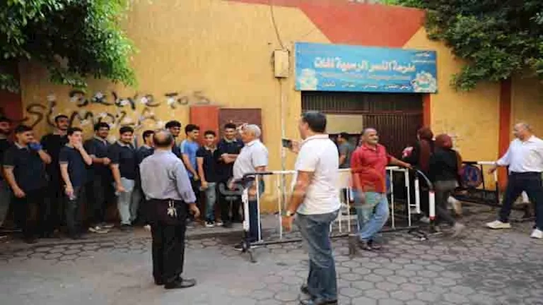 غير مسموح بالغش.. محافظ القاهرة يتفقد لجان امتحانات الثانوية العامة