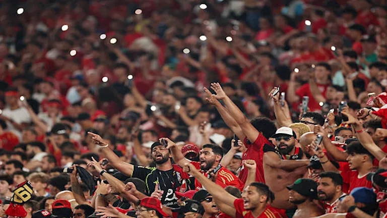 "يتمسك بالاحتراف".. مدافع منتخب مصر يرفض الانتقال إلى الأهلي