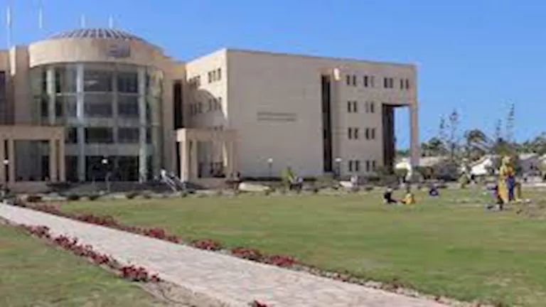 تنسيق الجامعات الأهلية 2025.. تفاصيل الدراسة في برنامج الطب والجراحة بحلوان