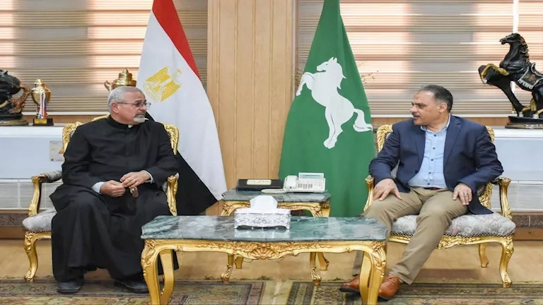 محافظ الشرقية يستقبل وفدا كنسيا لتقديم التهنئة بعيد الأضحى