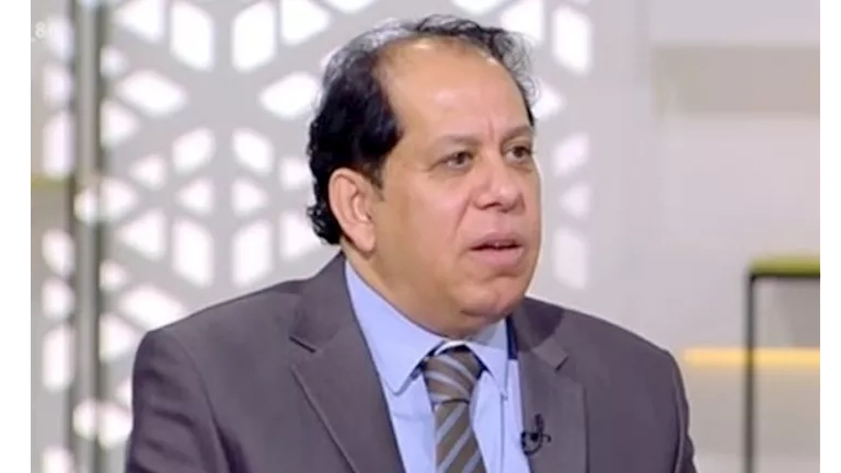 هل يُمكن للهند منافسة الصين؟ خبير اقتصادي يُجيب
