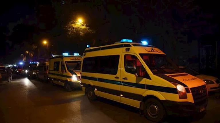 جثتان و10 مصابين في انقلاب سيارة على الطريق الزراعي بالمنيا- تفاصيل