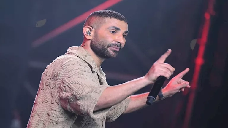 "تفاصيل".. أول تعليق من أحمد سعد على حادث تحطم سيارته الجديدة (فيديو)